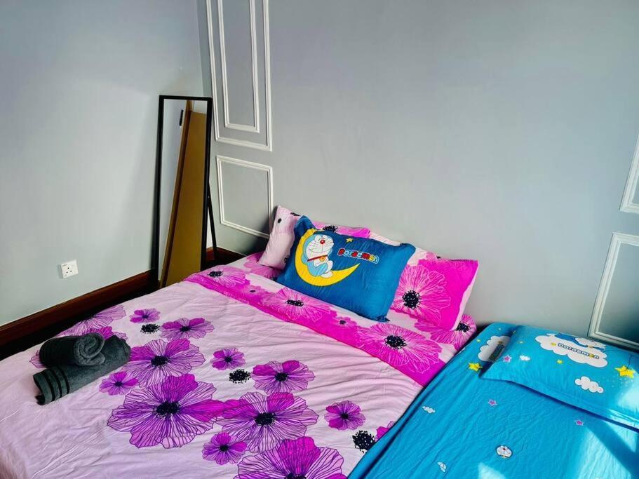 Apartment 9 Pax Near Axiata Arena & Pavilion 2