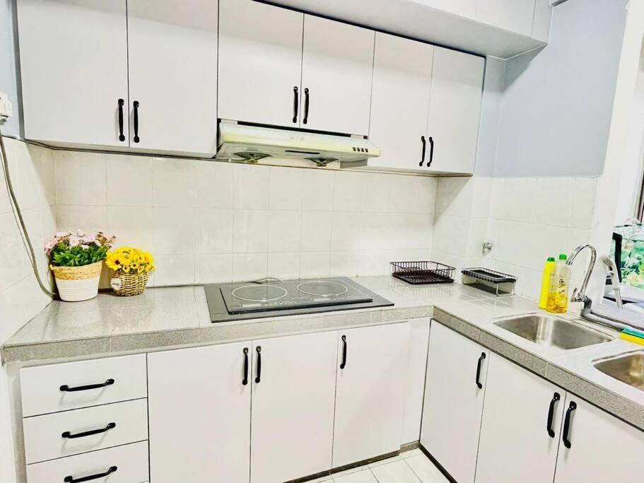 9 Pax Near Axiata Arena & Pavilion 2 Apartment