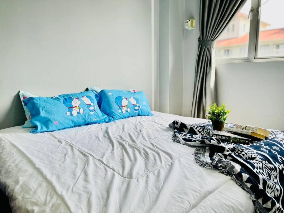 9 Pax Near Axiata Arena & Pavilion 2 Apartment